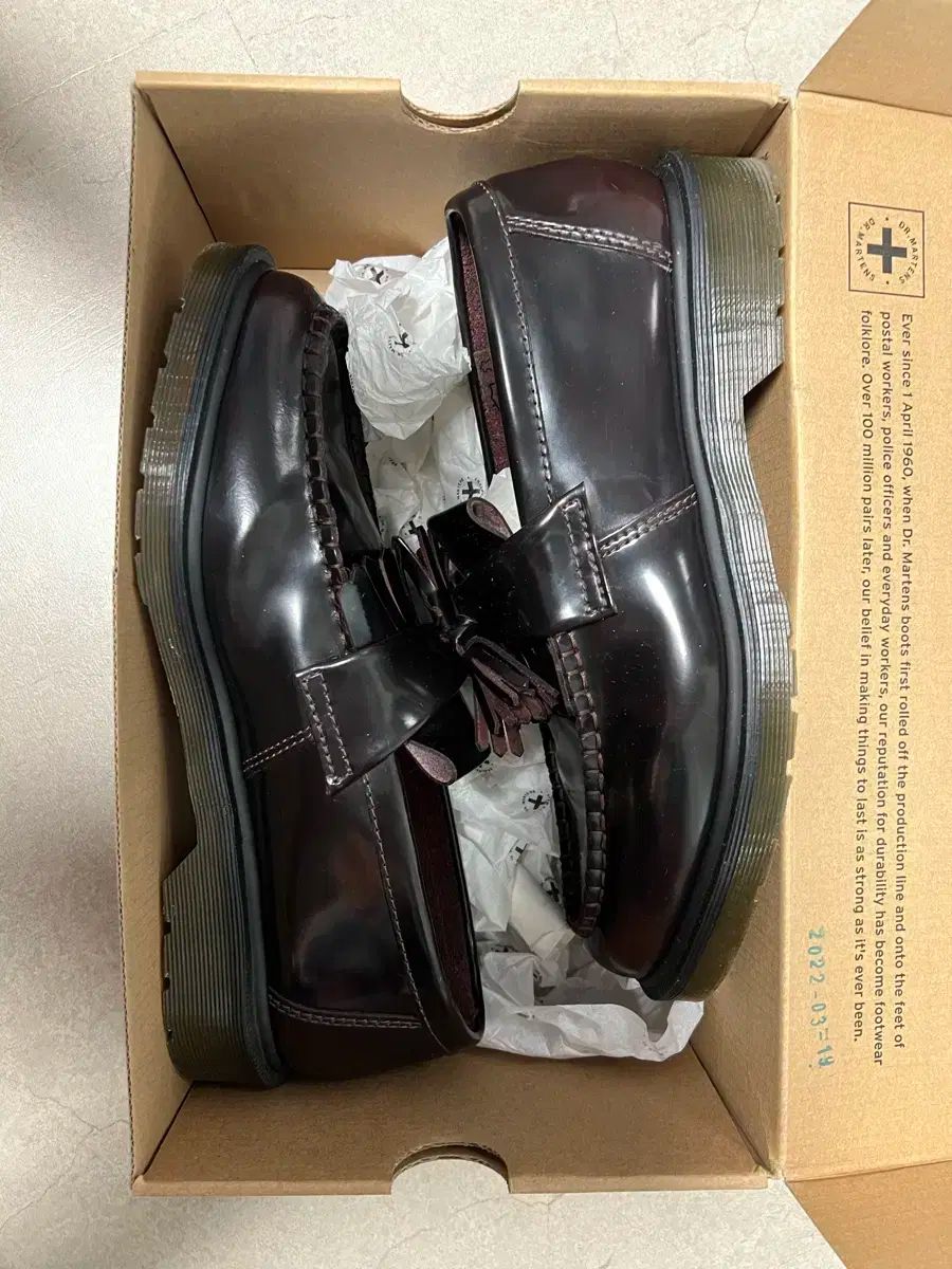 DR. MARTENS ドクターマーチン エイドリアン さくらんぼレッド