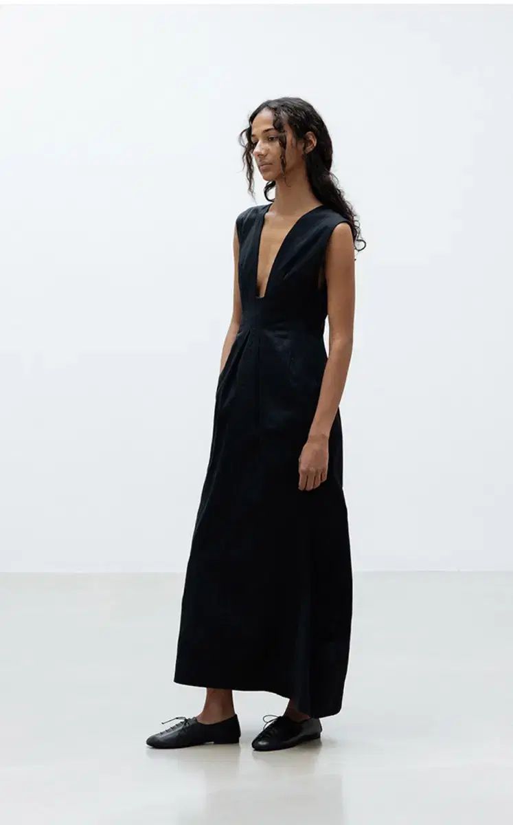 CUEREN ローマ 12 レースアップ フラット ブラック 235