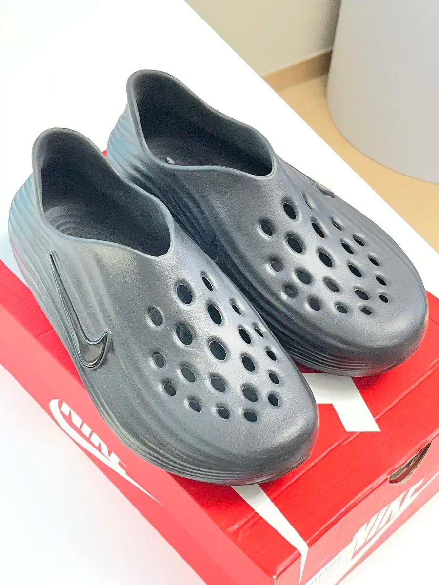 ナイキ リアクト リジュビネイト リカバリー スニーカー 280