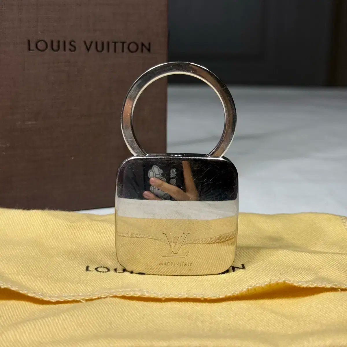 14 SS ルイヴィトン キーホルダー バッグ チャーム キーリング M 61006