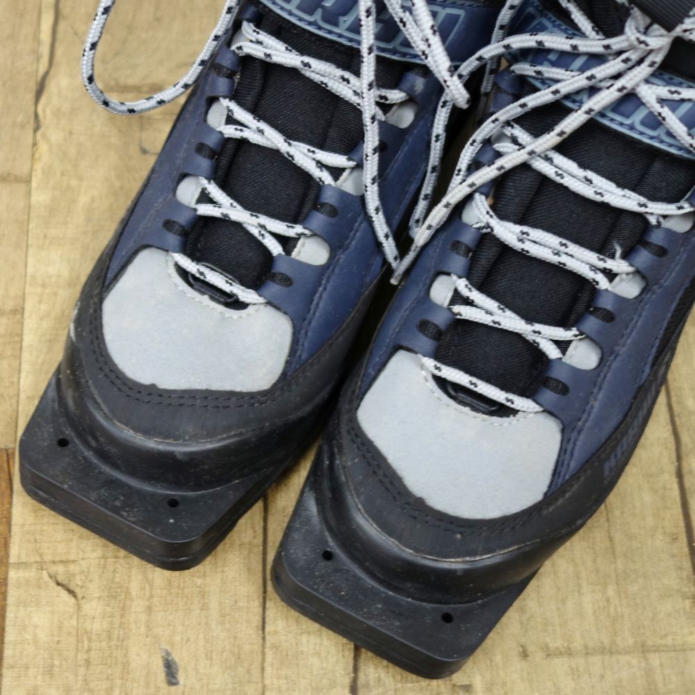 カルフ KARHU XCD BOOT 75 mm 3 pin