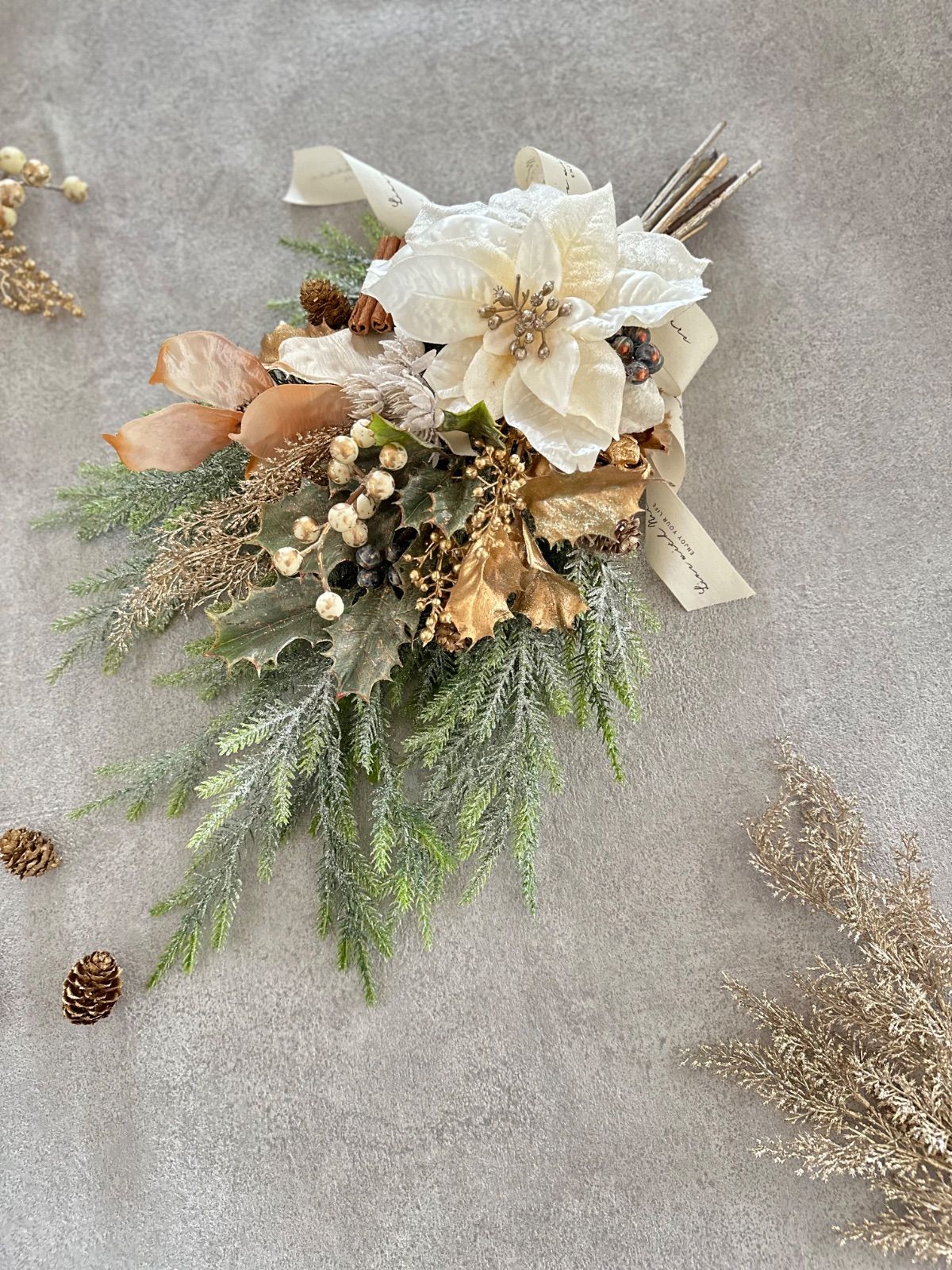 ホワイトポインセチアスワッグ クリスマススワッグ 造花 アーティ