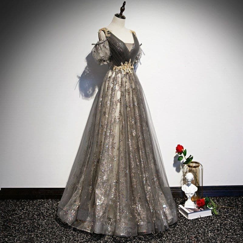 ️星屑のように煌めく花刺繍チュール 幻想的グレードレスで魅せる気品美