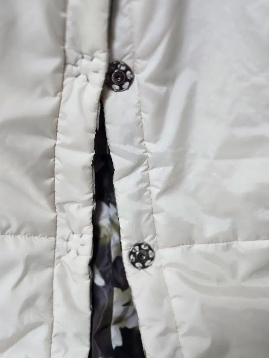 アイボリー 花柄 リバーシブル キルティング ベスト