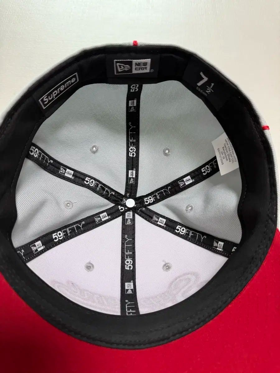 シュプリーム ニューエラ