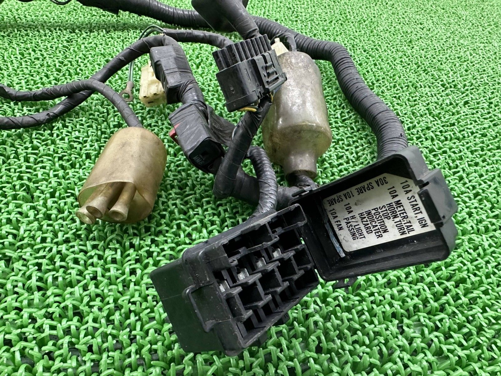 CB400SF メインハーネス ホンダ 純正 バイク 部品 NC31 ヒューズボックス 断線無し 品薄 品 安心のノーマル zW