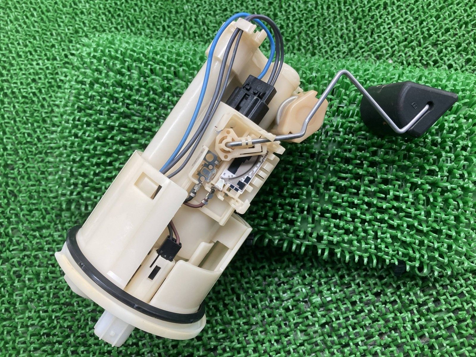 FJR1300 フューエルポンプ 5JW ヤマハ 純正 フューエルセンサー 燃料ポンプ 修復素材や部品取りに 品薄 品 lQ