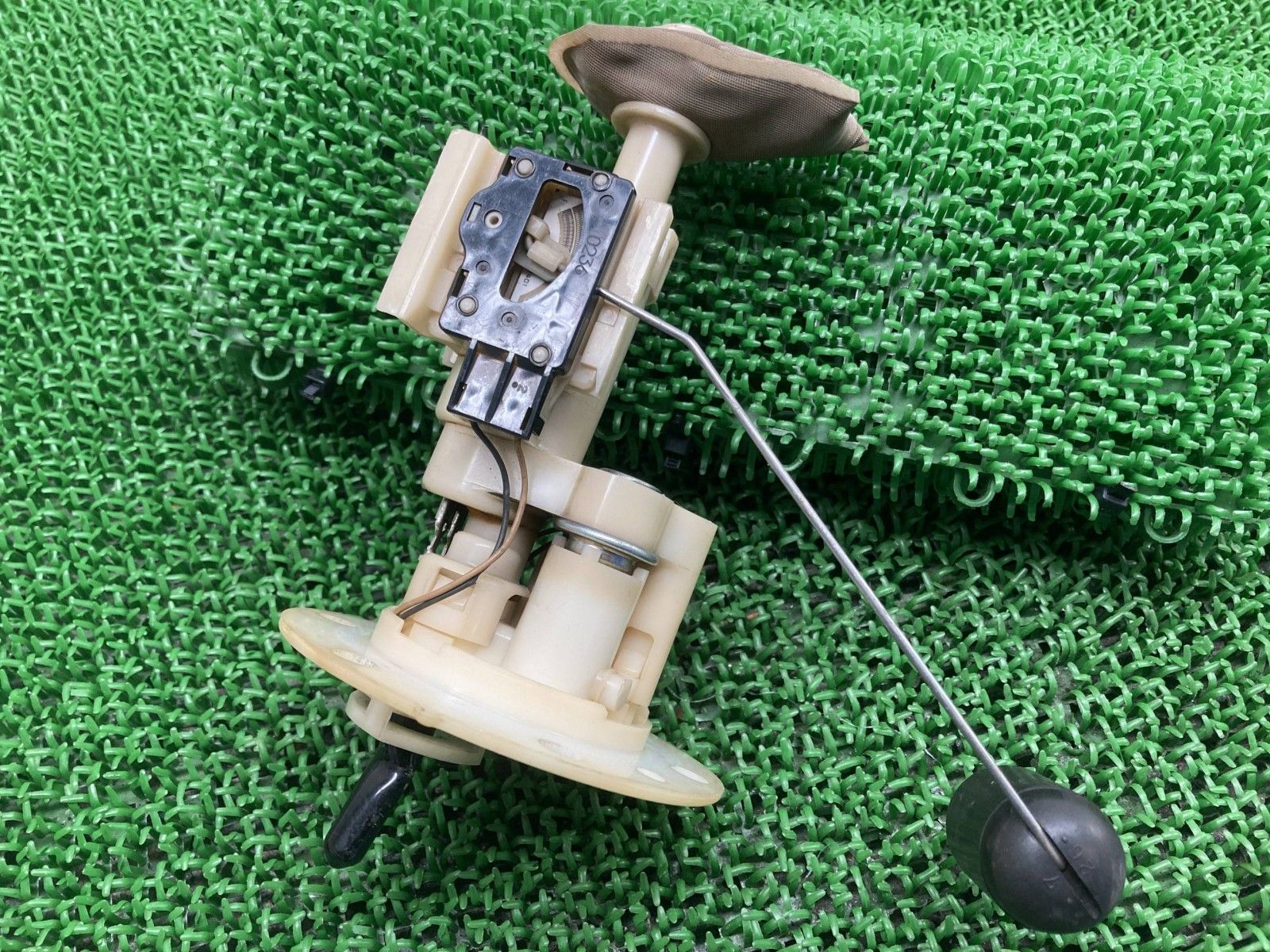 マグザム フューエルポンプ 1B7 ヤマハ 純正 SG17J MAXAM フューエルセンサー 燃料ポンプ 修復素材や部品取りに hO