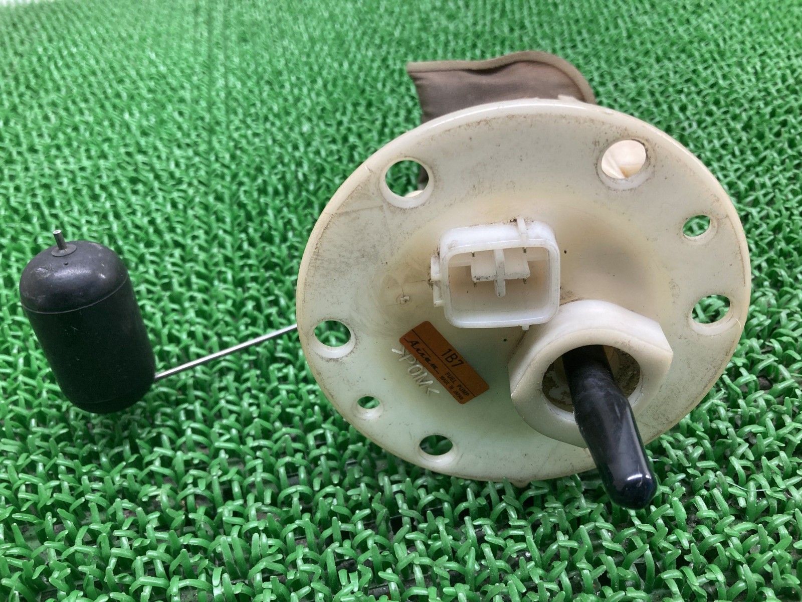 マグザム フューエルポンプ 1B7 ヤマハ 純正 SG17J MAXAM フューエルセンサー 燃料ポンプ 修復素材や部品取りに hO