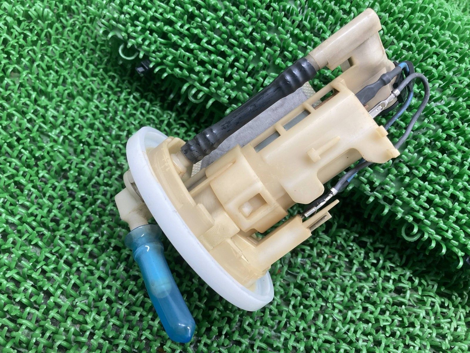 SR400 フューエルポンプ 3HT ヤマハ 純正 RH03J フューエルセンサー 燃料ポンプ 割れ欠け無し 修復素材や部品取りに Pa