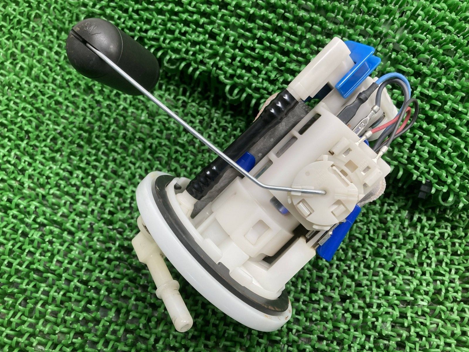 YZF-R25 フューエルポンプ 1WD1 ヤマハ 純正 バイク 部品 RG10J 1WD フューエルセンサー 燃料ポンプ 品薄 機能的問題なし Yt