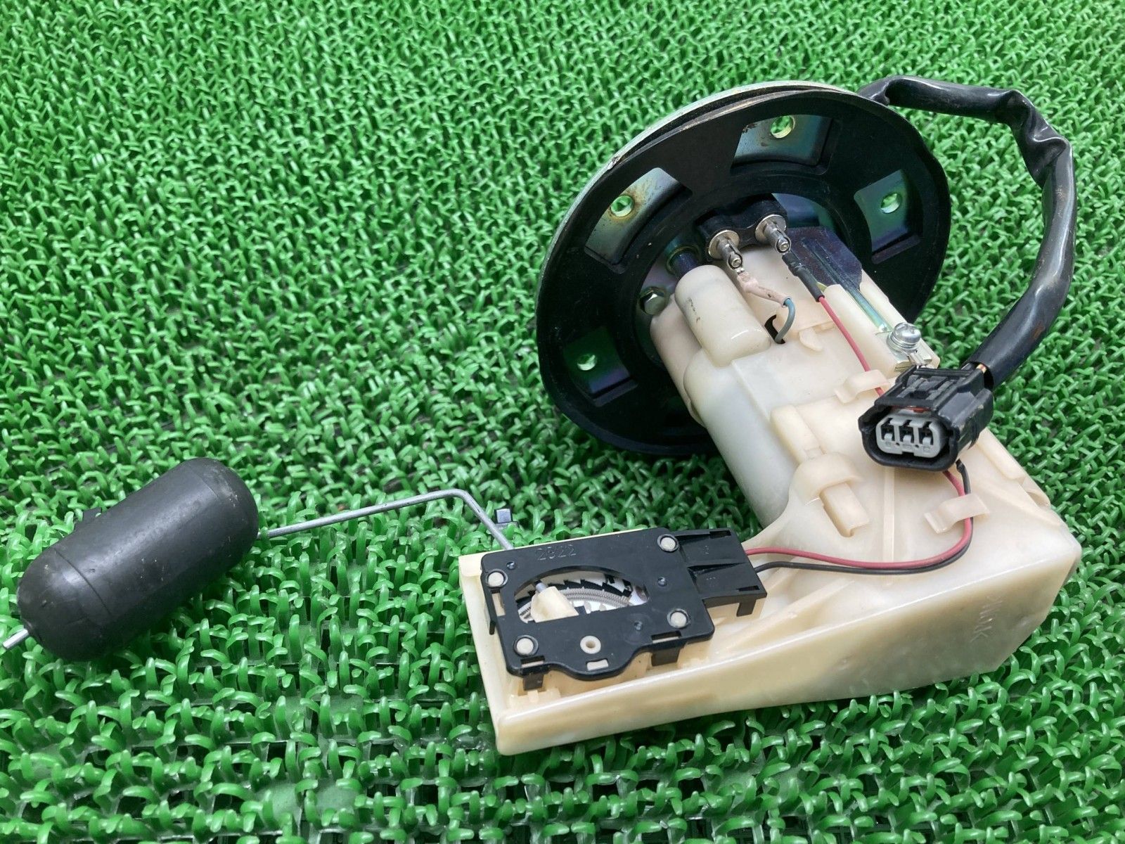 RC63 フューエルセンサー