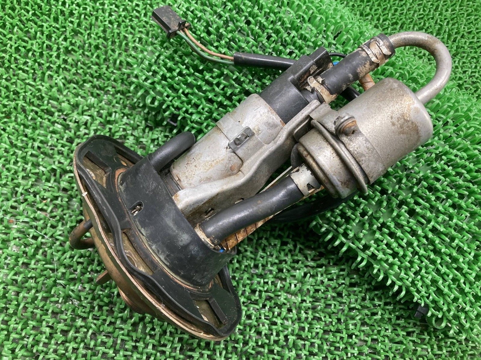 CBR600F4i フューエルポンプ ホンダ 純正 PC35 フューエルセンサー 燃料ポンプ 修復素材や部品取りに 割れ欠け無し 品薄 yL