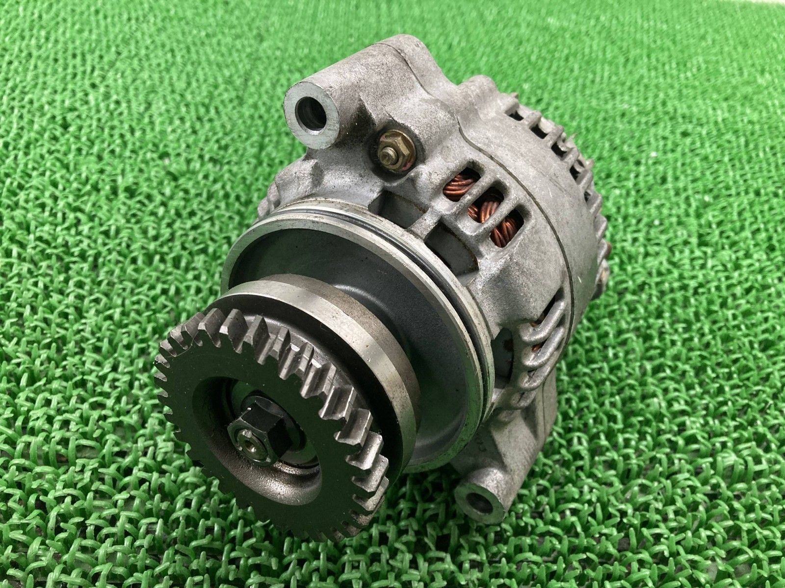 イナズマ400 ジェネレーター 31400-03F10 スズキ 純正 GK7BA INAZUMA オルタネーター ダイナモ 機能的問題なし Qi