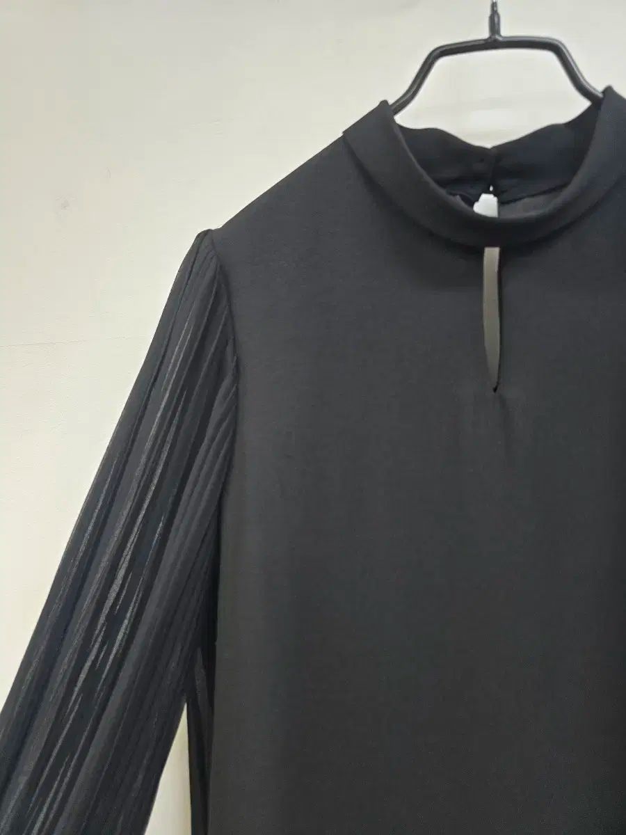 モジョエスピン プリーツ