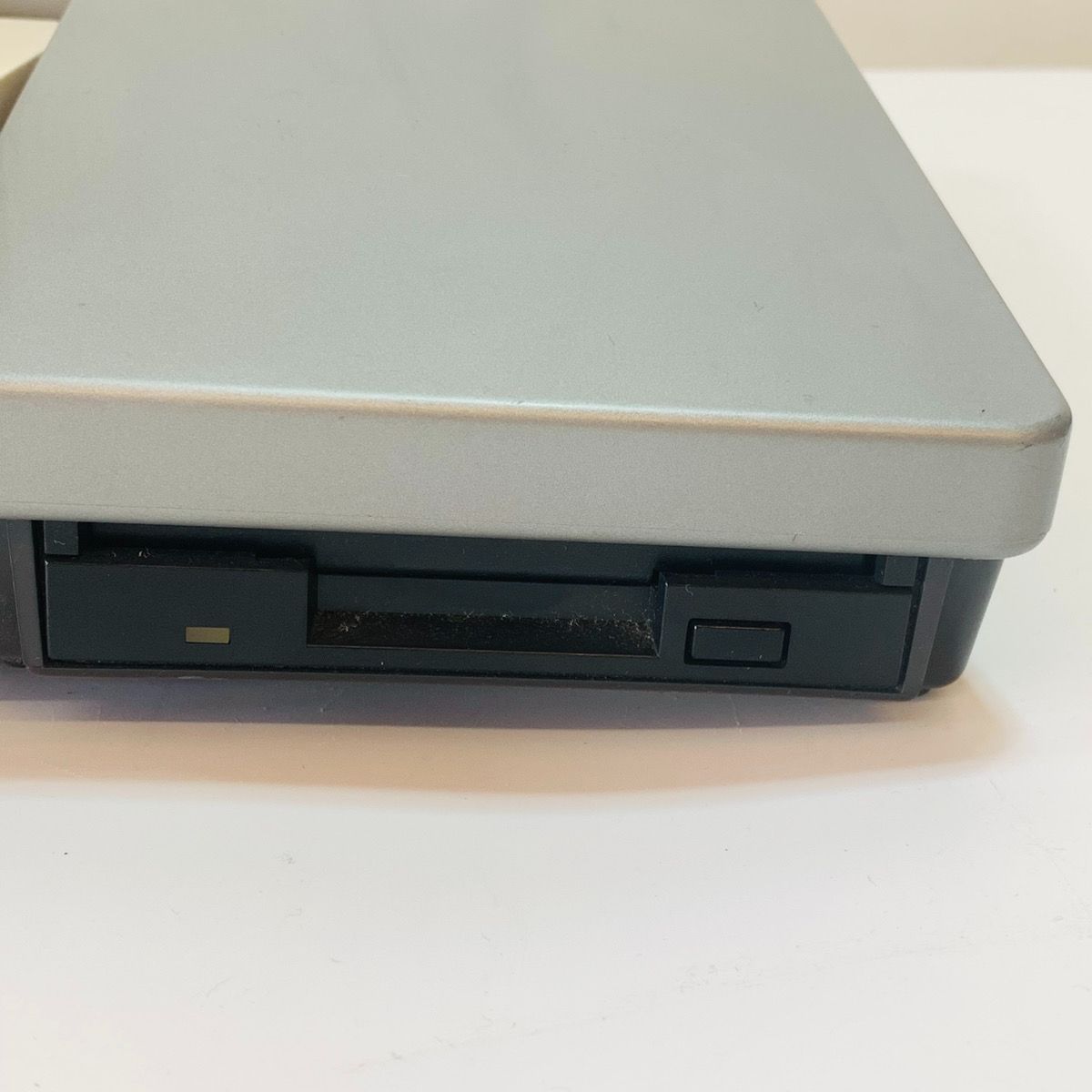 大特価満載！ 出音良好 ヤマハ YAMAHA EOS B2000 シンセサイザー 61鍵盤 AWM2音源 スピーカー内蔵 TKサウンド シーケンサー Sampling対応 超絶人気デザイン