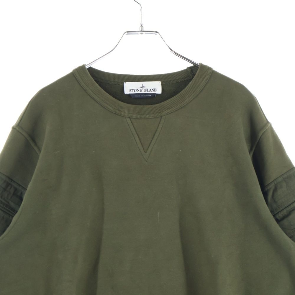 STONE ISLAND ストーンアイランド SHOULDER POCKET CREWNECK SWEATSHIRT ダブルポケットワッペン付クルーネック長袖トレーナー スウェット カーキ 791560577 WWW_KARIMZIABAT_FR