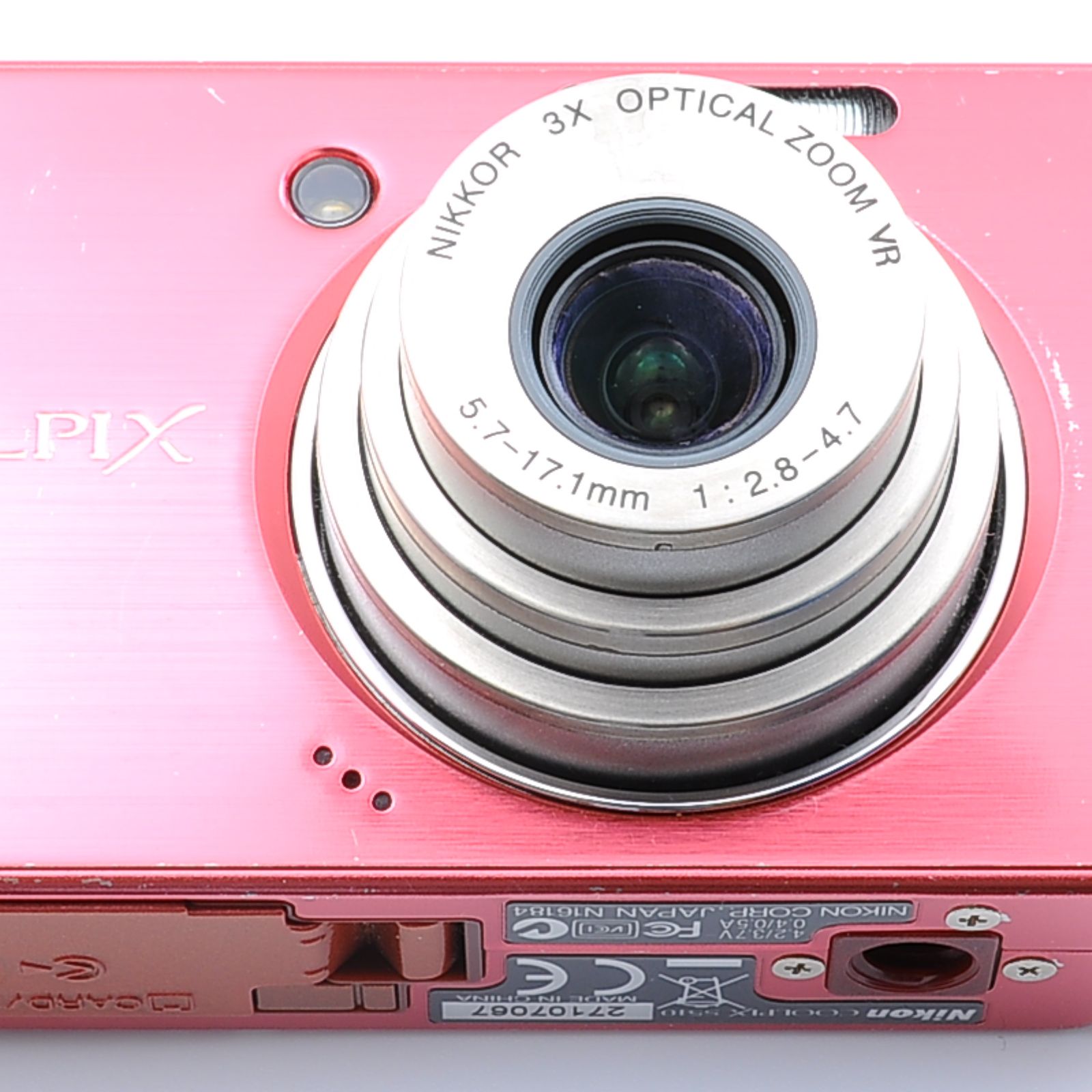 コンパクトデジタルカメラ