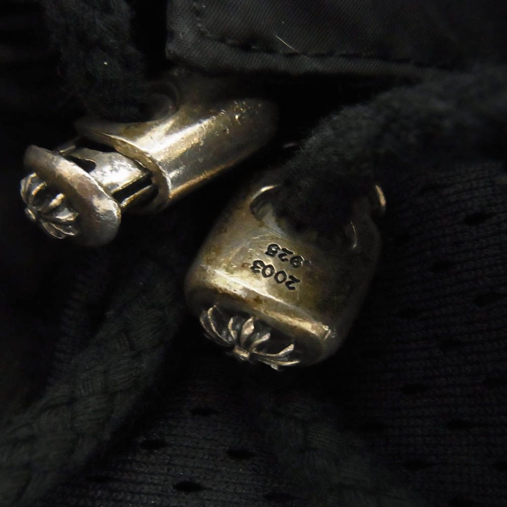 英字プリント クロスボールボタン