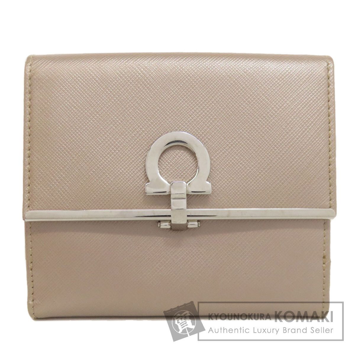 Salvatore Ferragamo サルヴァトーレフェラガモ ガンチーニ金具 二つ折り財布 小銭入れあり PVC レディース