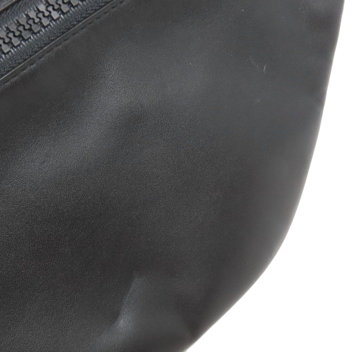 ボディバッグ レザー