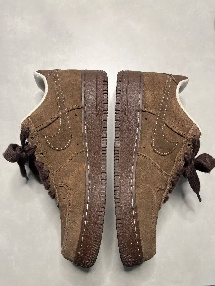 ナイキ エアフォース カカオ ワウ 290