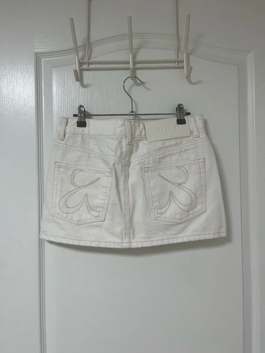 GLOWNY 99 ローライズミニスカート WHITE