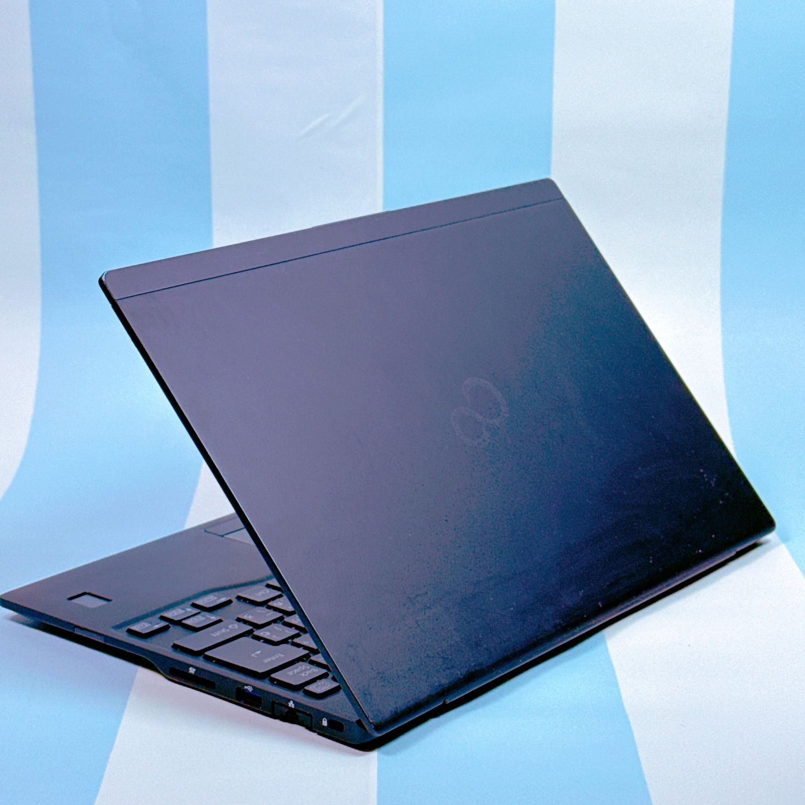 第8世代i5⭐️爆速SSDノートパソコン windows11 薄型 軽量 オフィス 第8世代i5✨SSDでサクサク！カメラ付薄型ノートパソコン✨すぐ使える