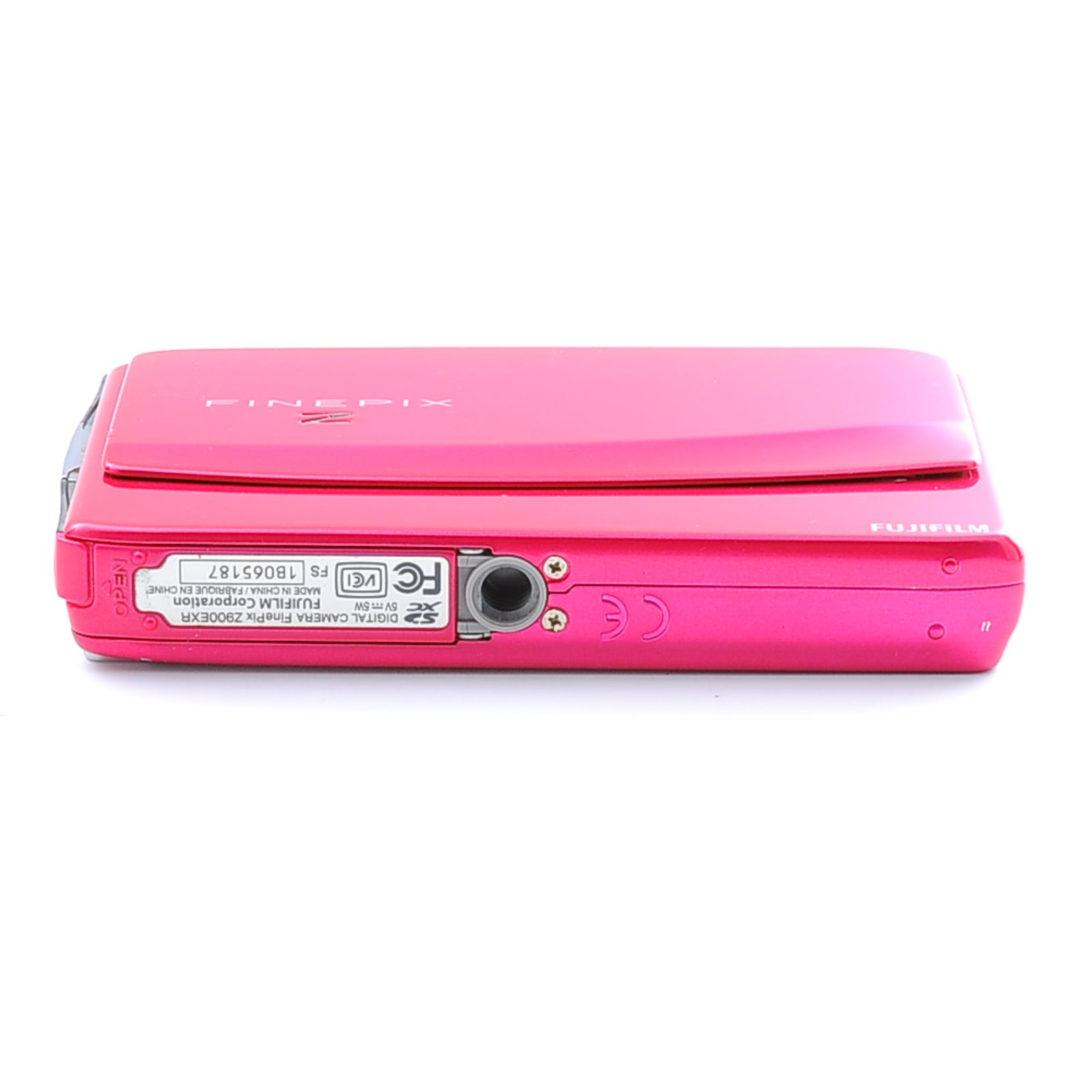 コンパクトデジタルカメラ