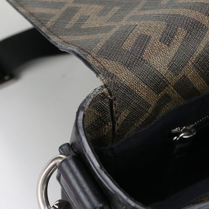 FENDI フェンディ ダイアゴナル 7VA521 A9XS 斜め掛け ショルダー  