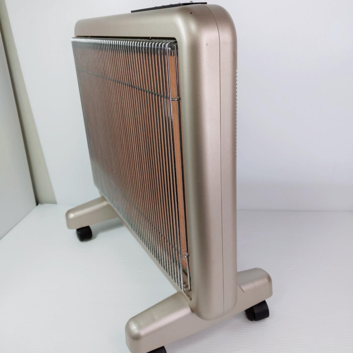 品 サンルミエ 遠赤外線暖房器 エクセラ750 N750L〇YR-54228〇