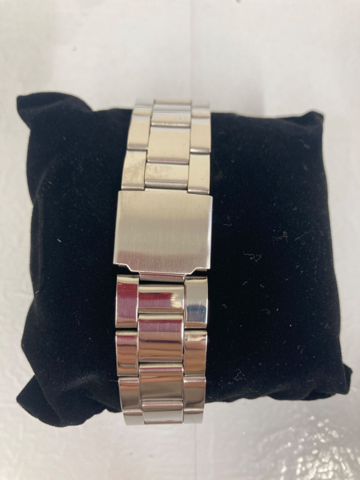  ￣３ 不動 Disney ディズニー Mickey 80 years of Magic ミッキー 80周年記念 腕時計 シルバー 防水 時計 1 5 腕時計(クォーツ) 腕時計(アナログ)