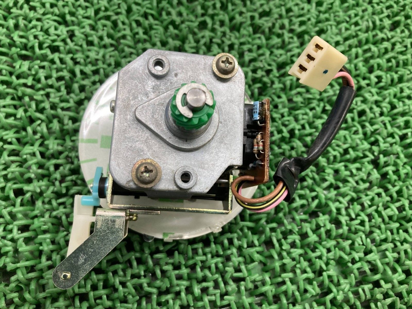 GPZ400R メーター 1297 カワサキ 純正 中古 バイク 部品 ZX400D 割れ