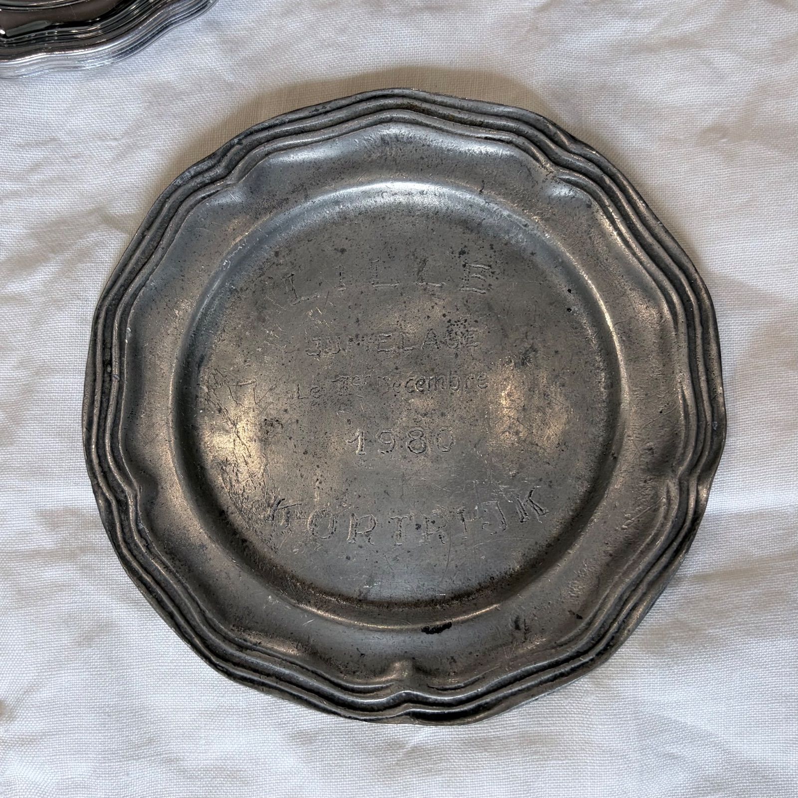 フランスアンティークエタントレイ　ピューターフランスアンティークエタンプレート フランスアンティーク ピューター製 トレイ | mamantique