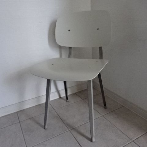 HAY REVOLT CHAIR ヘイ 白い椅子