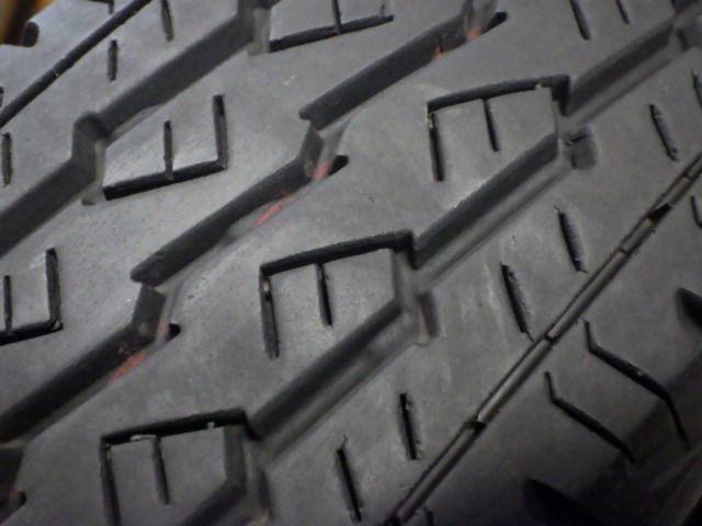  L 106 E 製造 約8部山 V 600 195 80 R 15 107 105 LT 4本 13インチ サマータイヤ ノーマルタイヤ