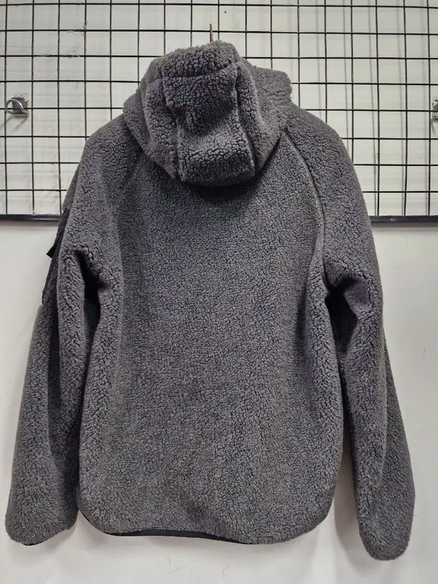 ニューバランス フリース