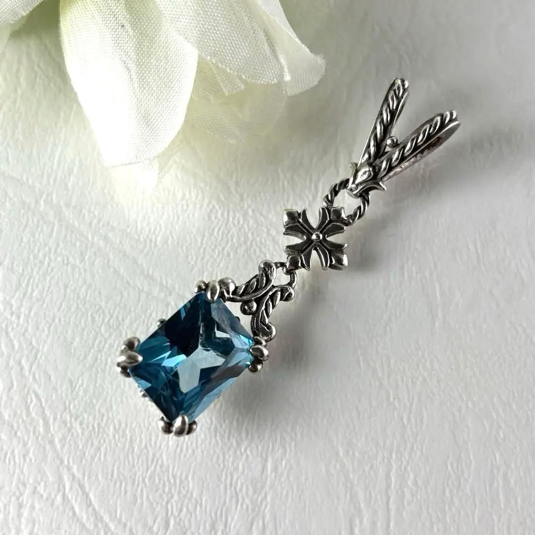 208 ロイヤルオーダー アントワネット ネックレストップ