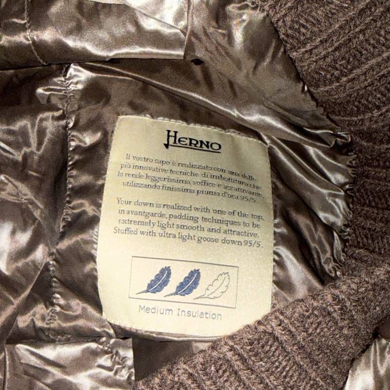 ダウンジャケット