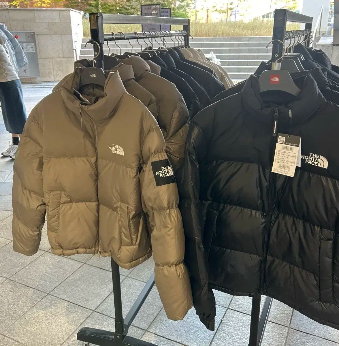 THE NORTH FACE ザノースフェイス Nuptse ヌプシ 白ラベル WWW_SMP1DAWEKUDUS_SCH_ID