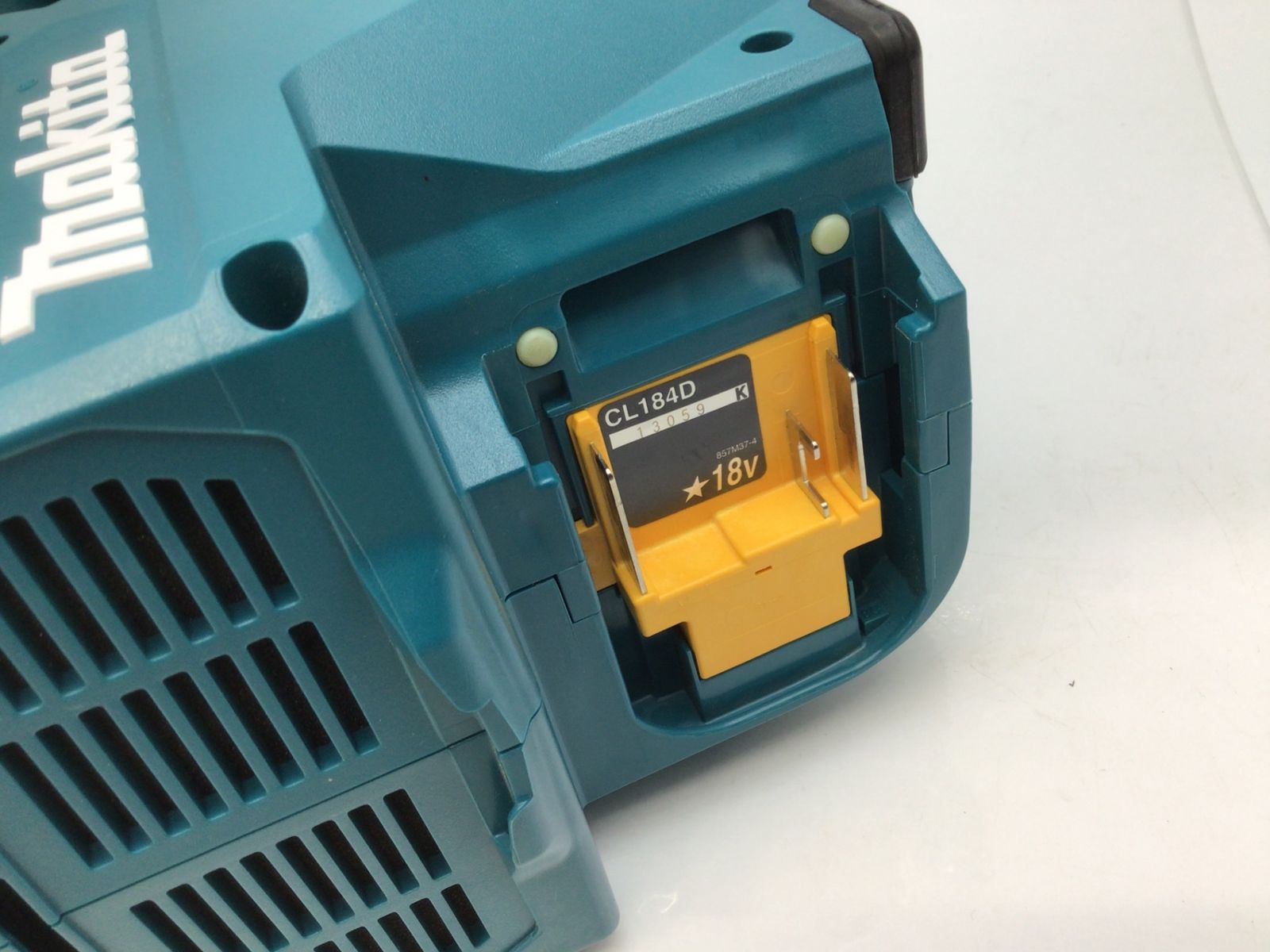 冷暖房・空調 【未使用に近い】☆Makita/マキタ 18v充電式クリーナ 