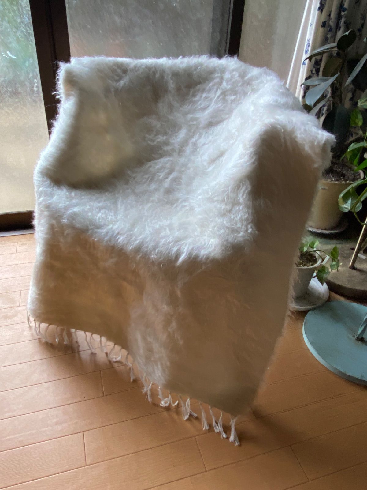 トルコのシイルトだけで140年前から織られているシイルトバッタニイェ アンゴラヤギのモヘアの毛布 上の質大人気 このサイズ白在庫最後1枚 シイルトバッタニイェなら現地より直輸入卸売販売当店で ラグとして キャンプに車にも 四季を通じて便利な優れもの