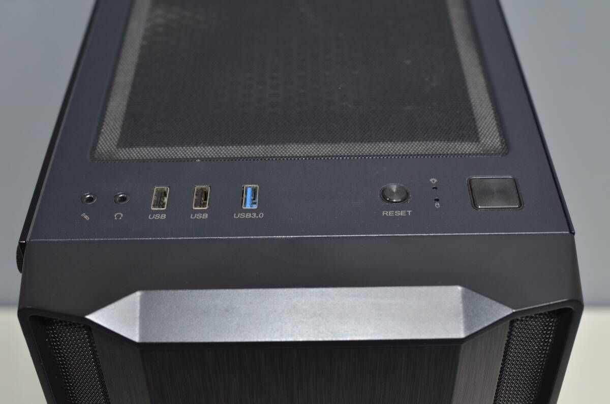 良品』ド派手ゲーミングPCフルセット Pentium RX550搭載 ゲーミングPC