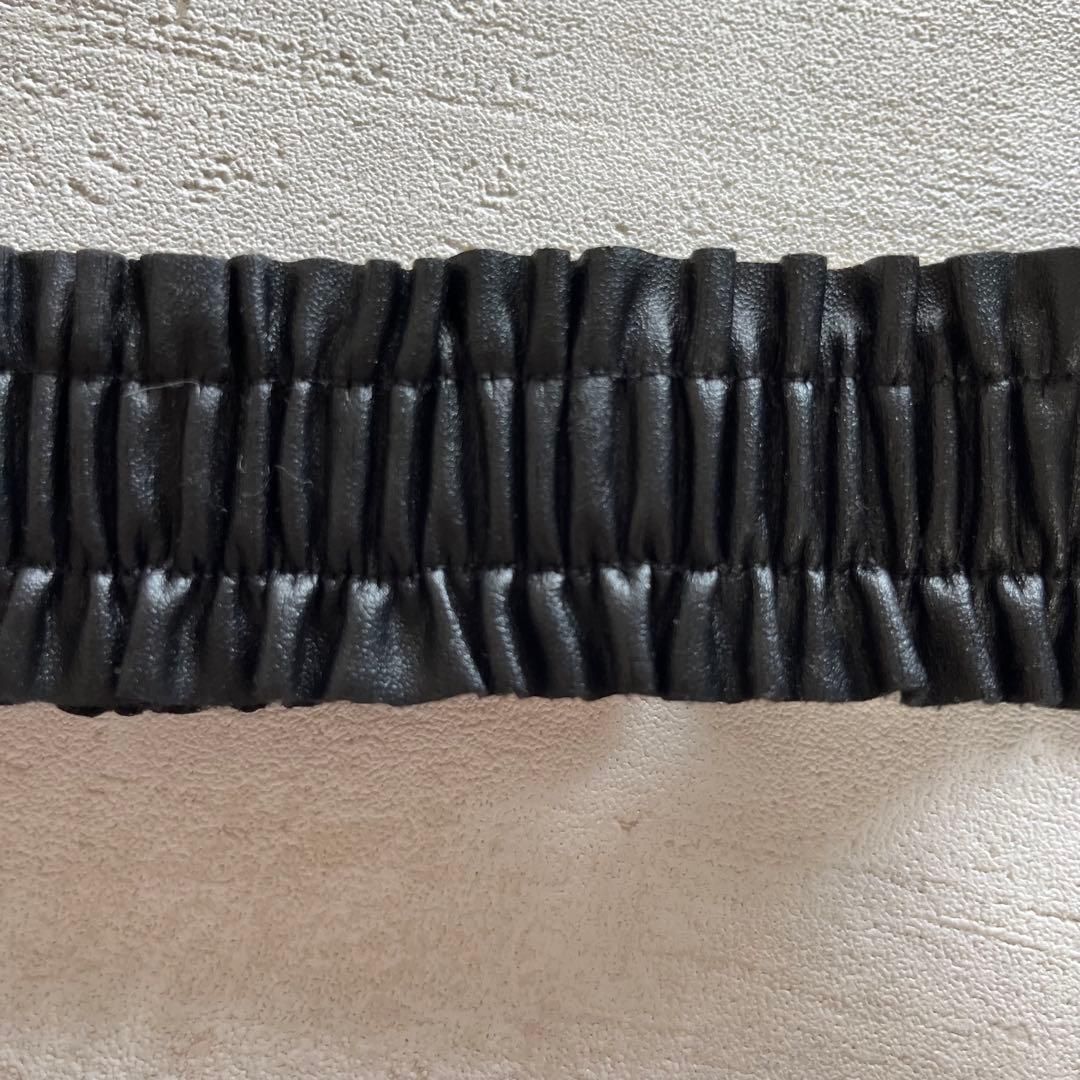 昭和レトロハートの留め具ゴムベルトビジュー付きブラック調整可能