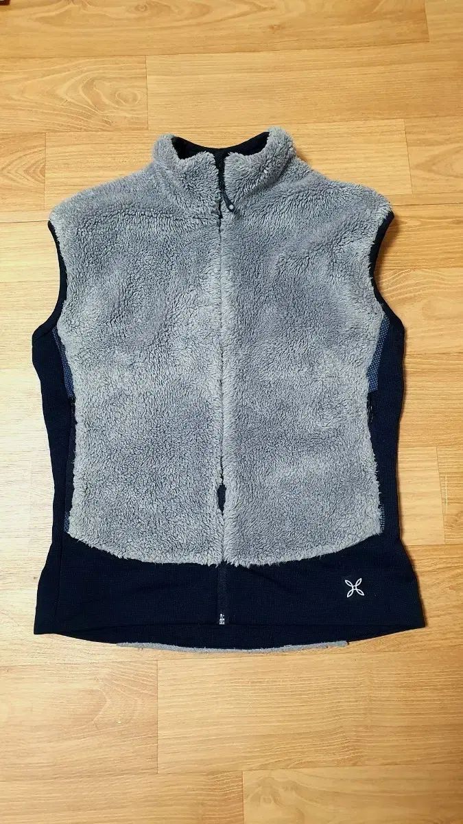 MONTURA モンチュラ スノウ ファー ベスト s