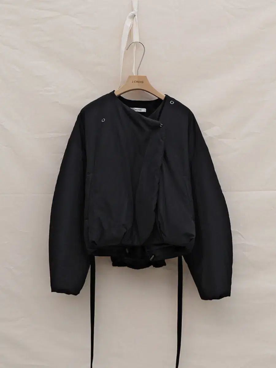 J CHUNG ブラック ショート ダウン ジャケット