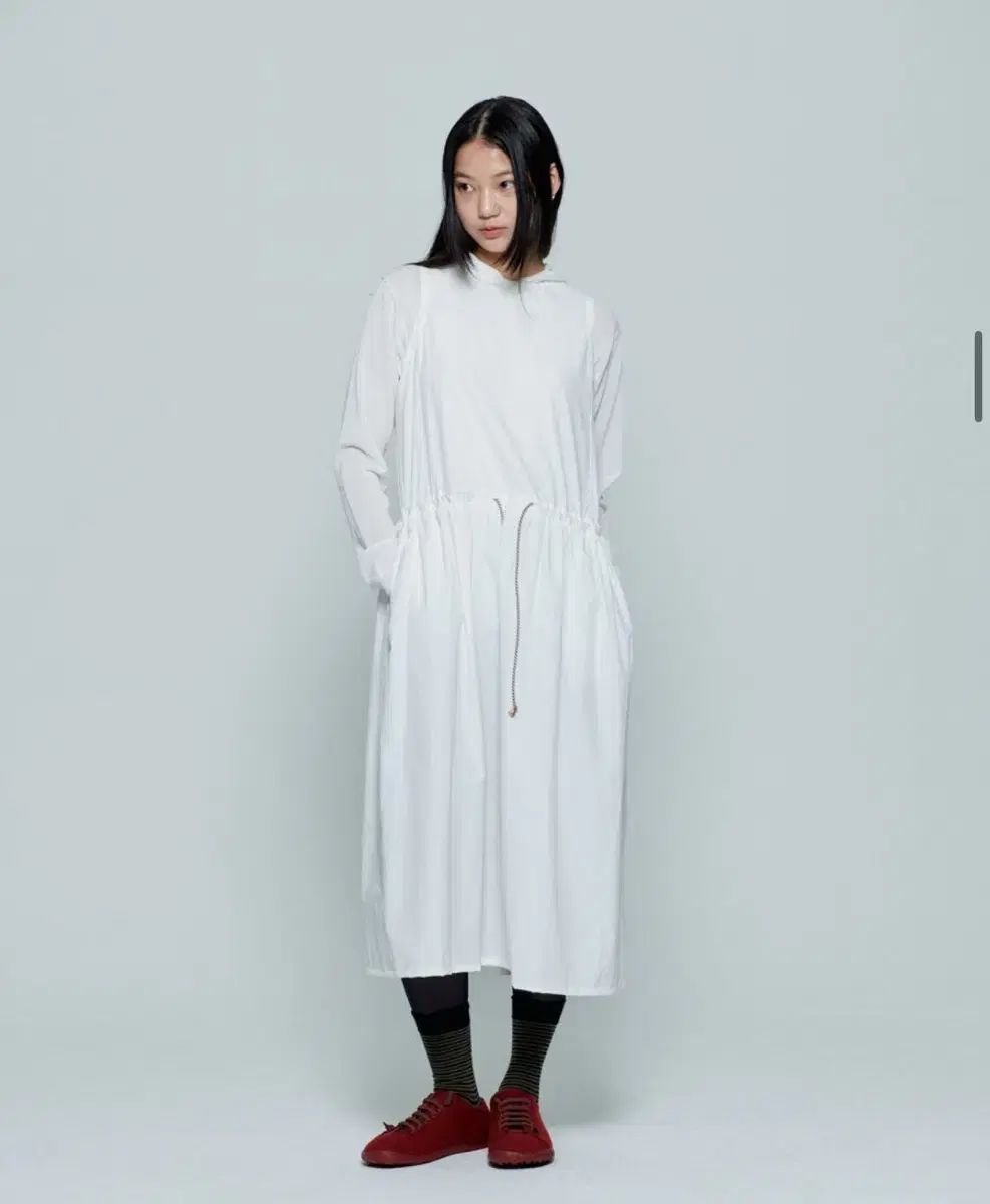 ENZO BLUES フリルシャーリングドレス