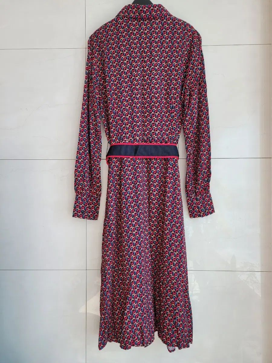 トミーヒルフィガー