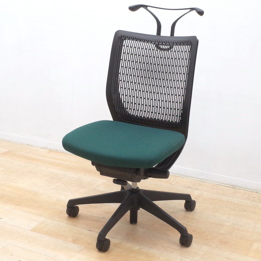 オカムラ ヴィスコンテ オフィスチェア CW11ZA 6145 グリーン ブラック 肘無し メッシュ ハンガー付き EG17064