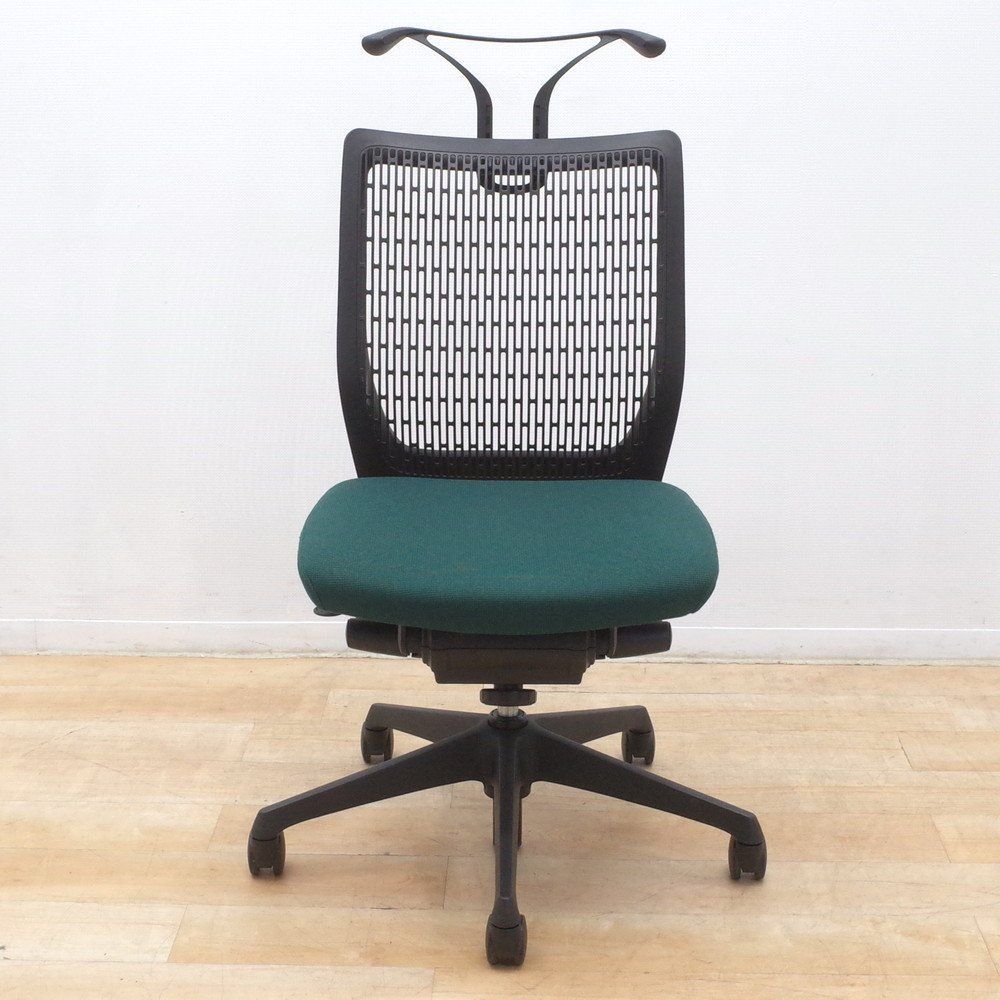オカムラ ヴィスコンテ オフィスチェア CW11ZA 6145 グリーン ブラック 肘無し メッシュ ハンガー付き EG17064
